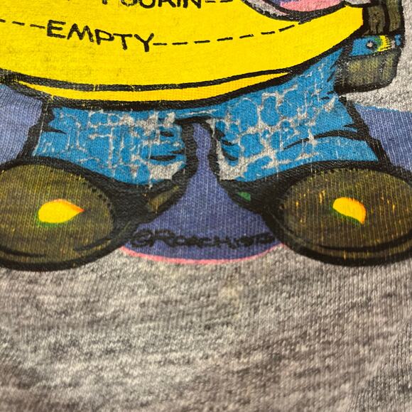 Vintage 1973 Roach Im Only Here For The Beer T-Shirt Medium - Picture 5 of 7